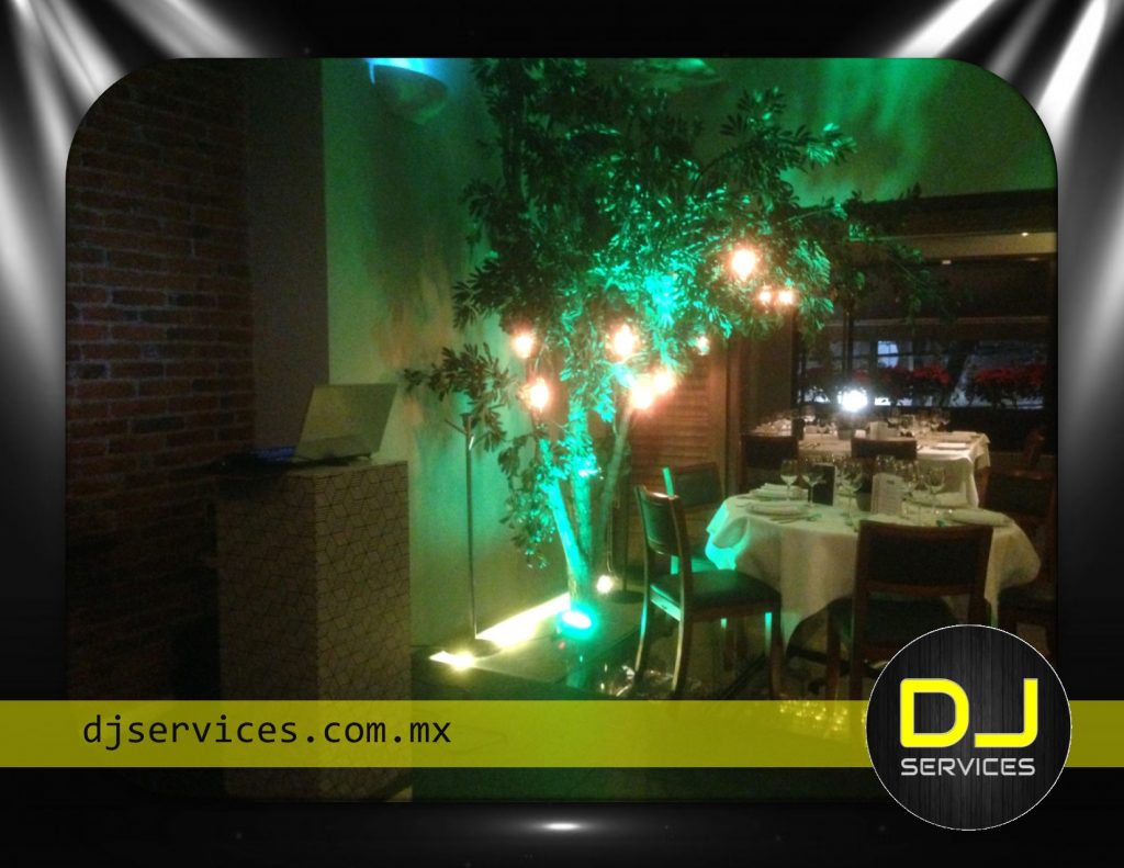 dj booth cubo geometrico 